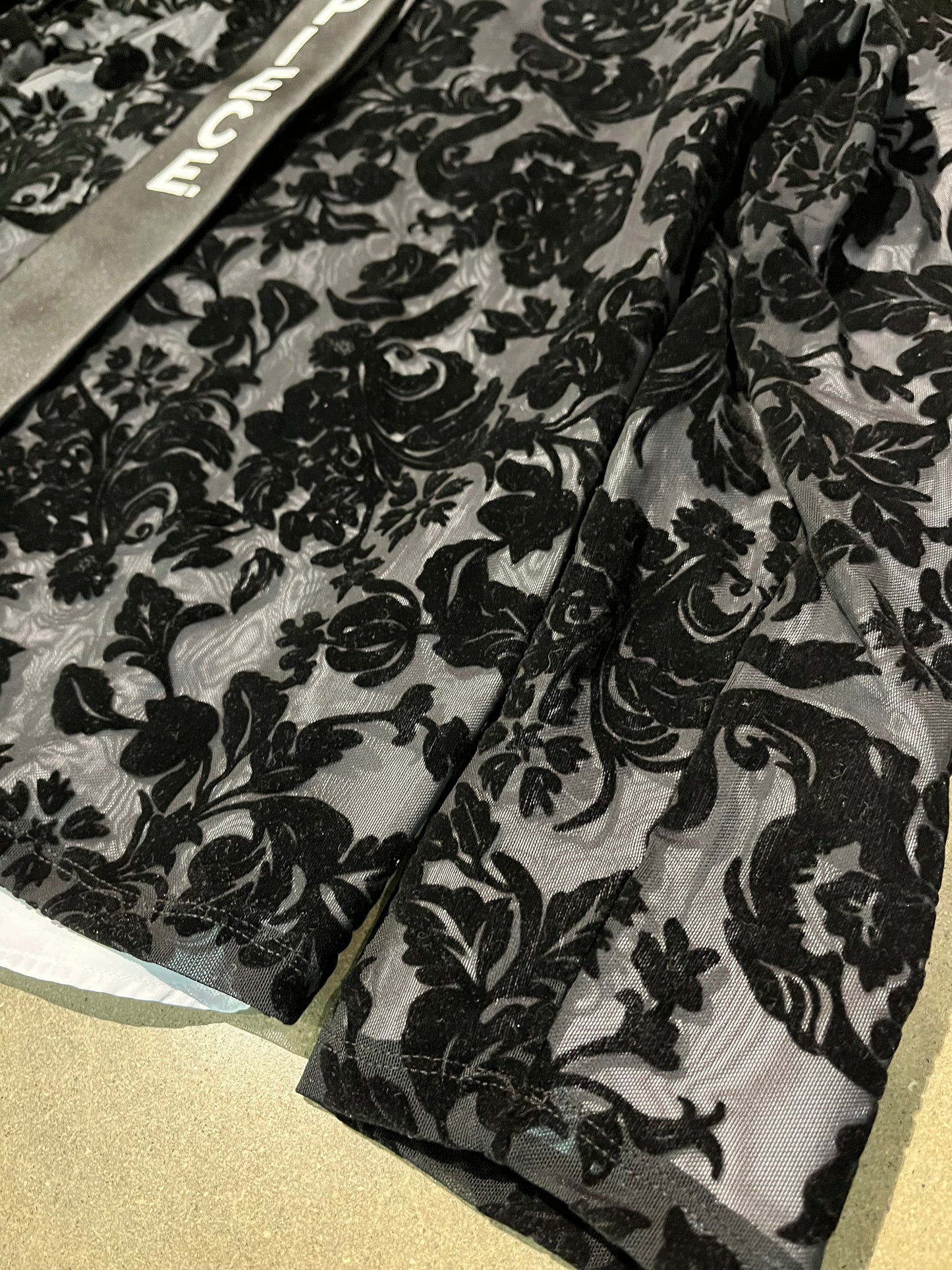 3 Piece Floral Sweater, Shirt and Tie + FREE ART BAG